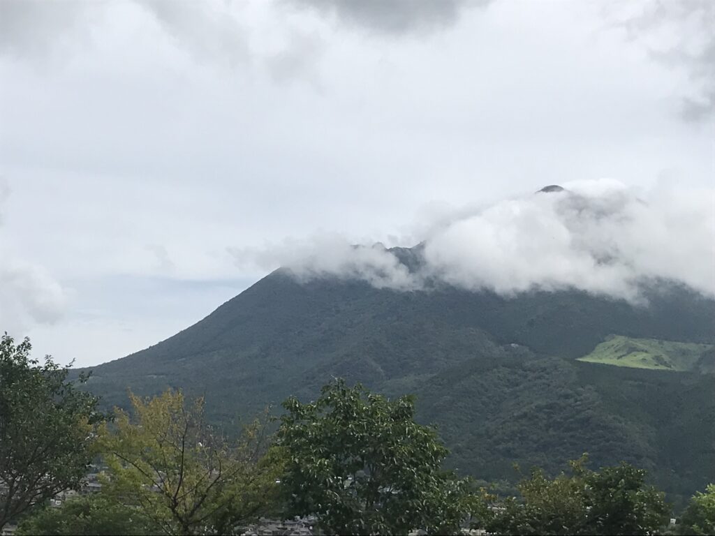 由布岳