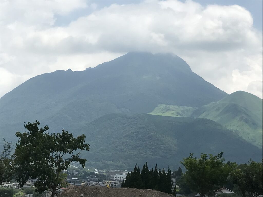 由布岳