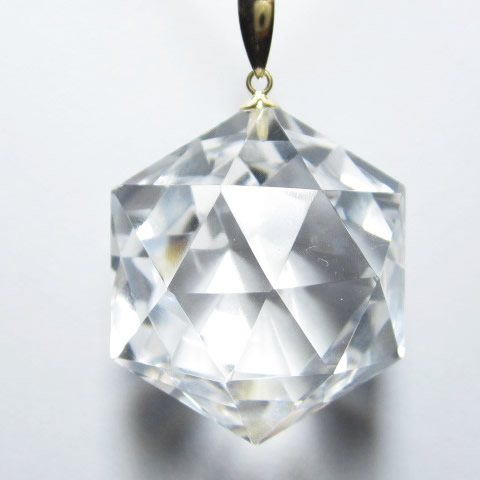 水晶ペンダント18金金具